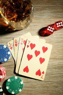 Poker Indonesia table interface showing community cards and player positions